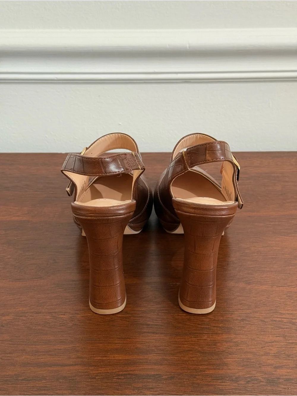 JF Brown Croc Embossed Mary Jane Slingback Platform Heels Size 8